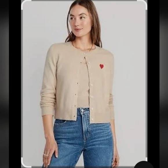Old Navy ❤️ Heart Button Front Cardigan Size Small NWT - Picture 2 of 9